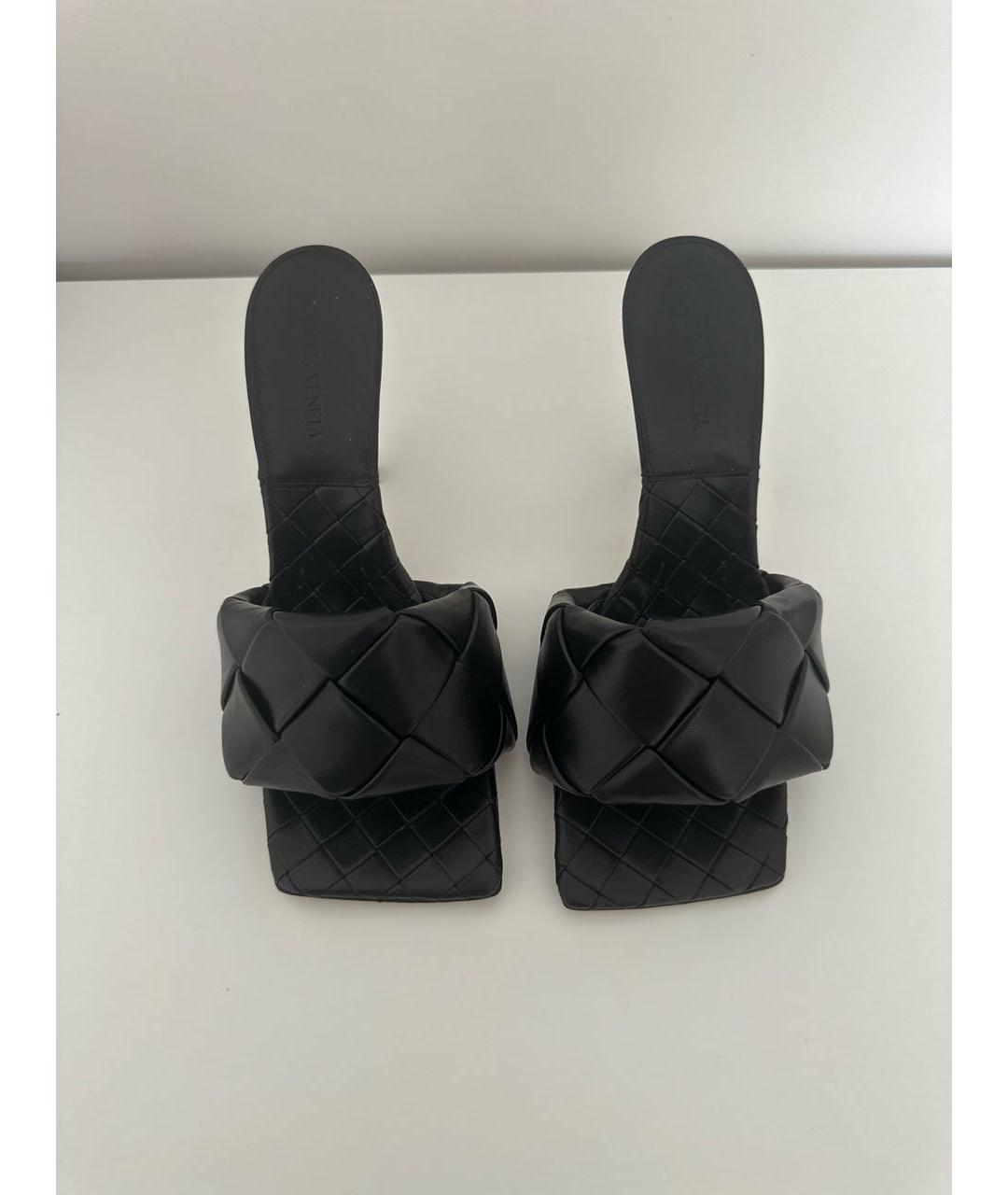BOTTEGA VENETA Черные кожаные босоножки, фото 2