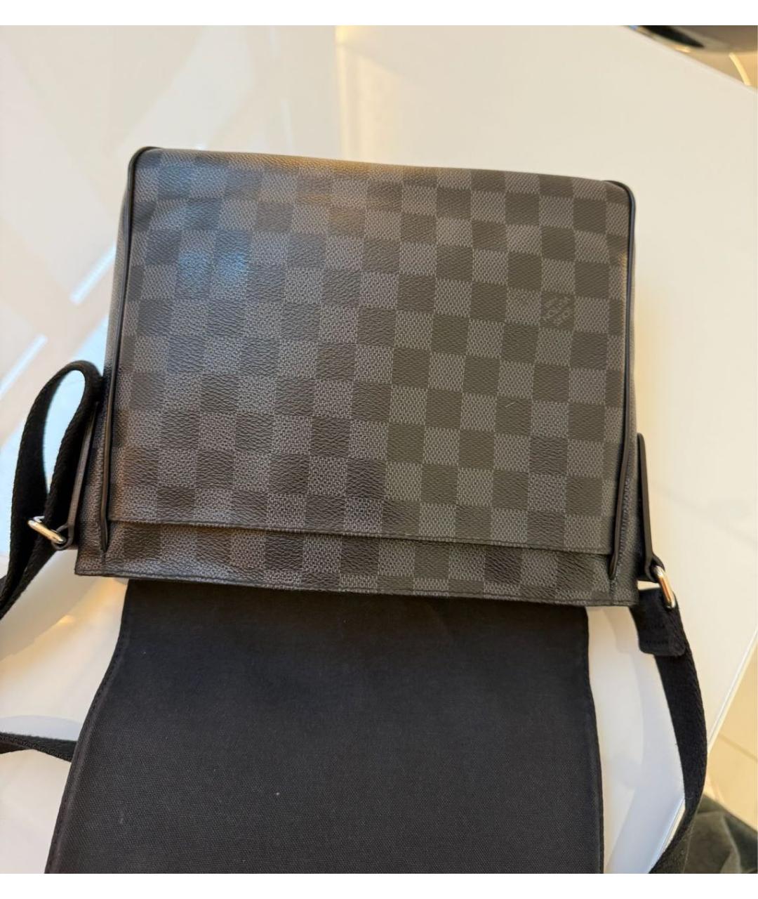 LOUIS VUITTON Антрацитовая кожаная сумка на плечо, фото 3