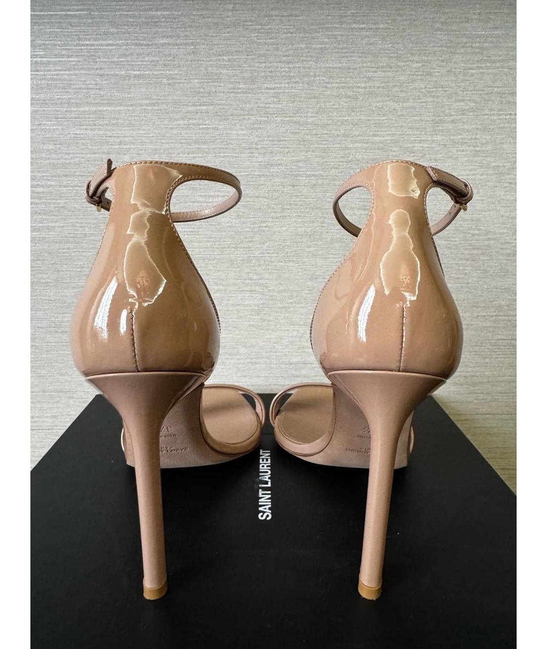 SAINT LAURENT Бежевые босоножки из лакированной кожи, фото 4