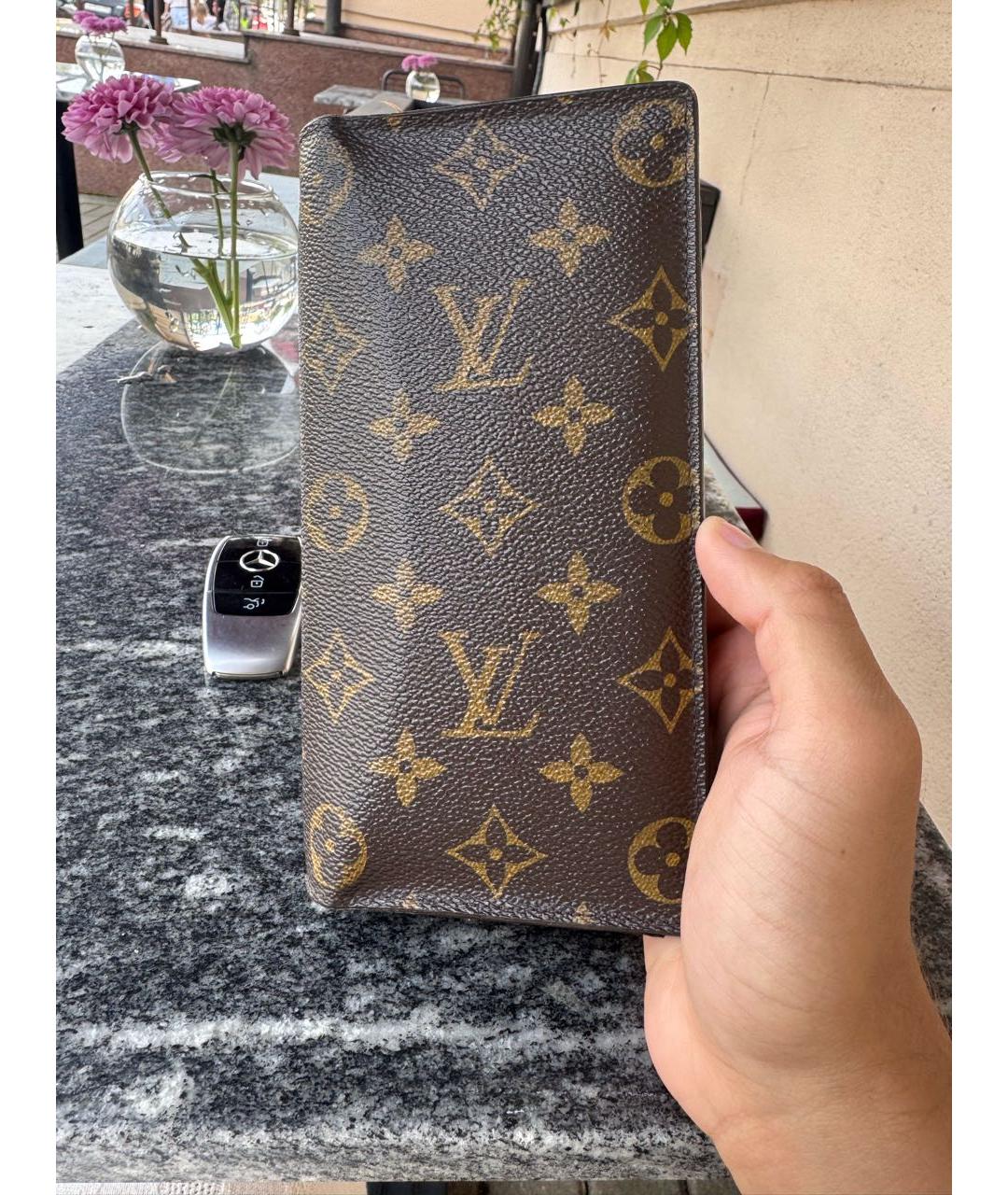 LOUIS VUITTON Коричневый кожаный кошелек, фото 3