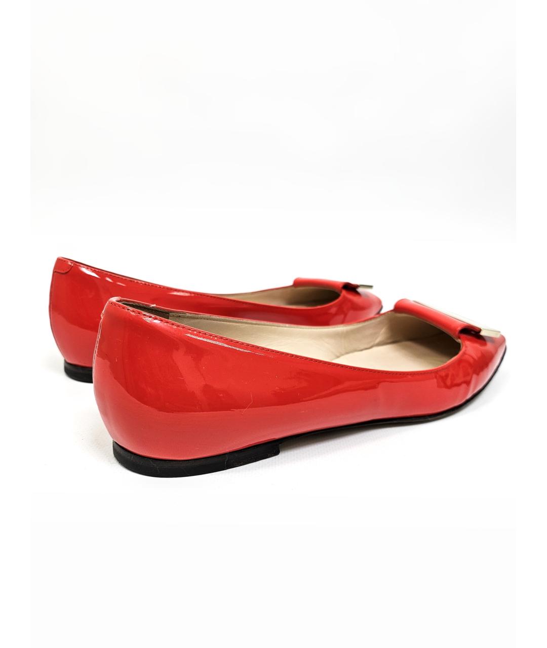 JIMMY CHOO Красные балетки из лакированной кожи, фото 4