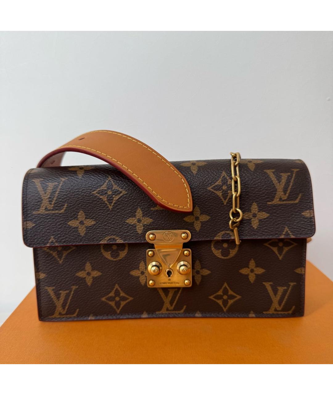LOUIS VUITTON Коричневая кожаная поясная сумка, фото 8