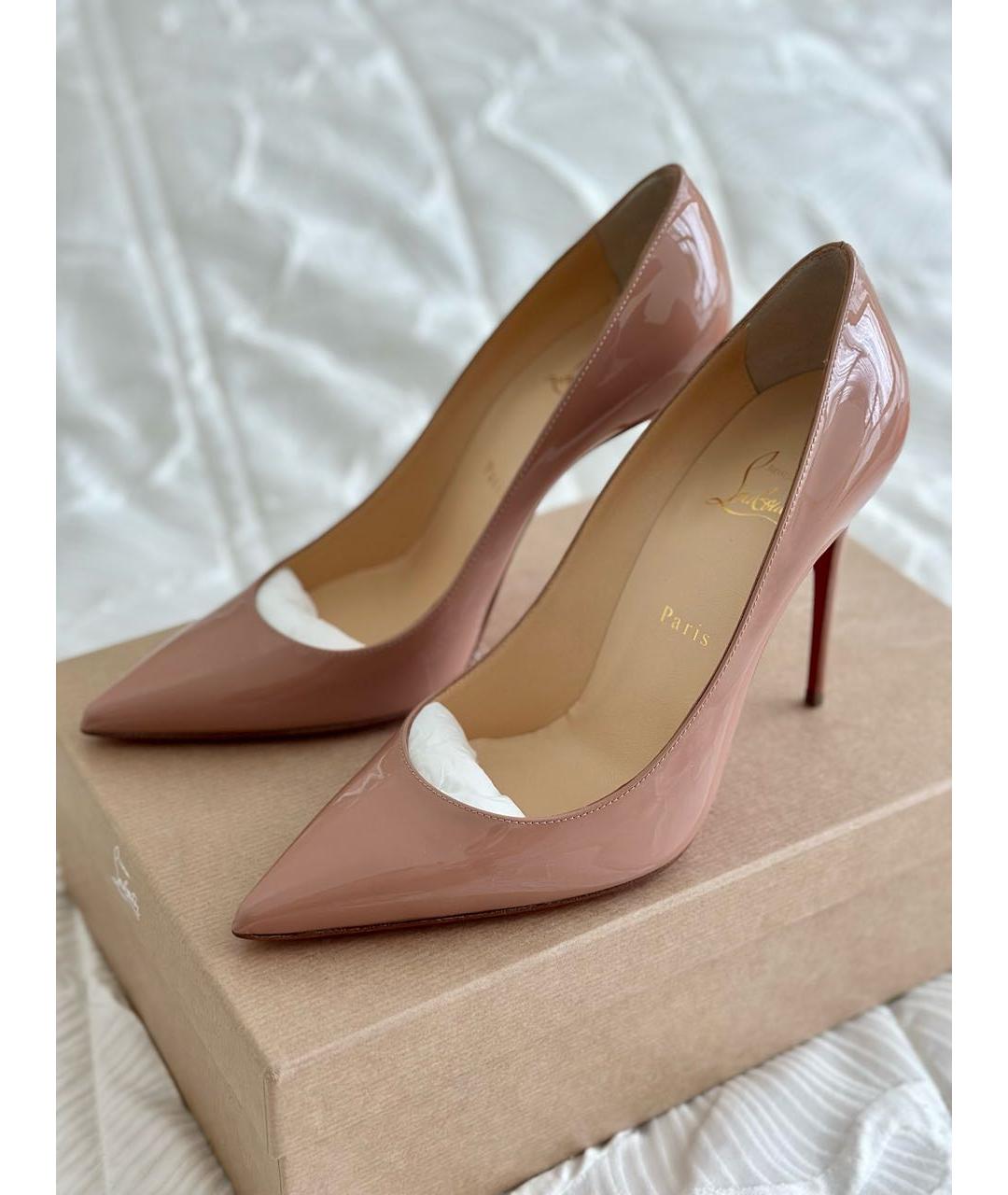 CHRISTIAN LOUBOUTIN Бежевые туфли из лакированной кожи, фото 2