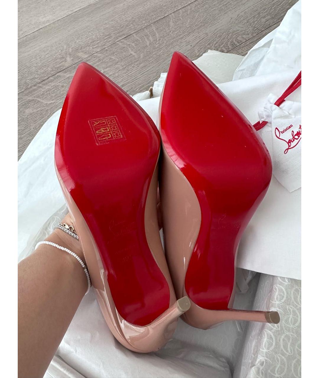 CHRISTIAN LOUBOUTIN Бежевые туфли из лакированной кожи, фото 3