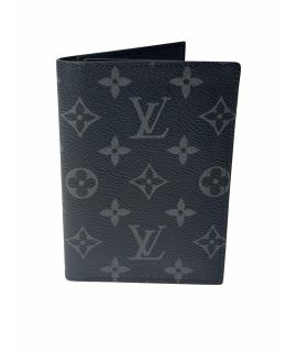 LOUIS VUITTON Обложка/футляр