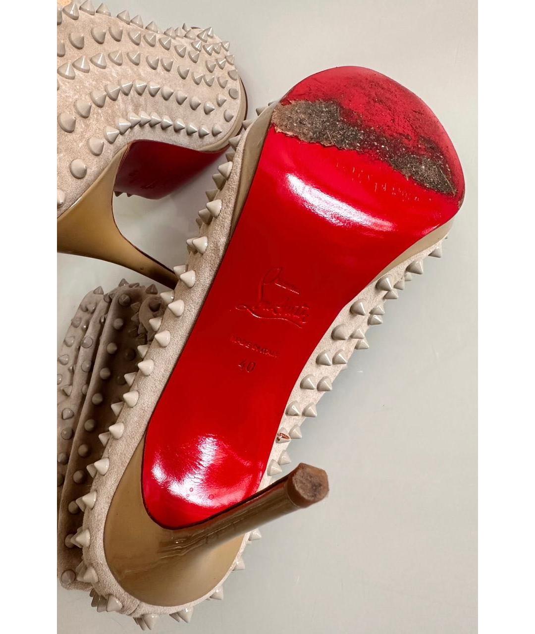 CHRISTIAN LOUBOUTIN Бежевые замшевые ботильоны, фото 7