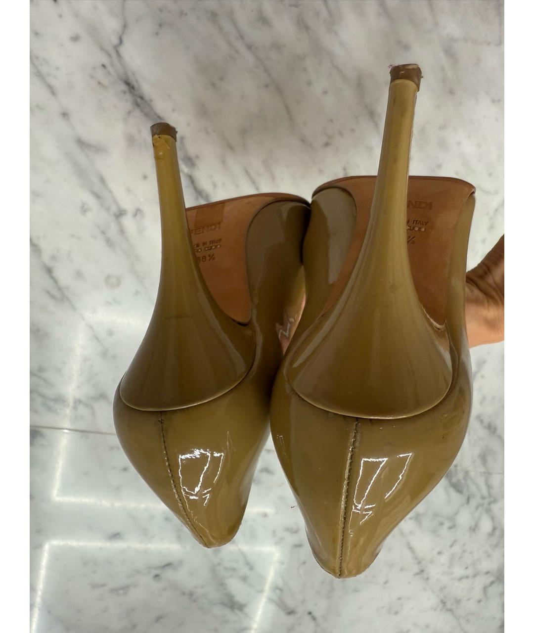 FENDI Бежевые туфли из лакированной кожи, фото 3