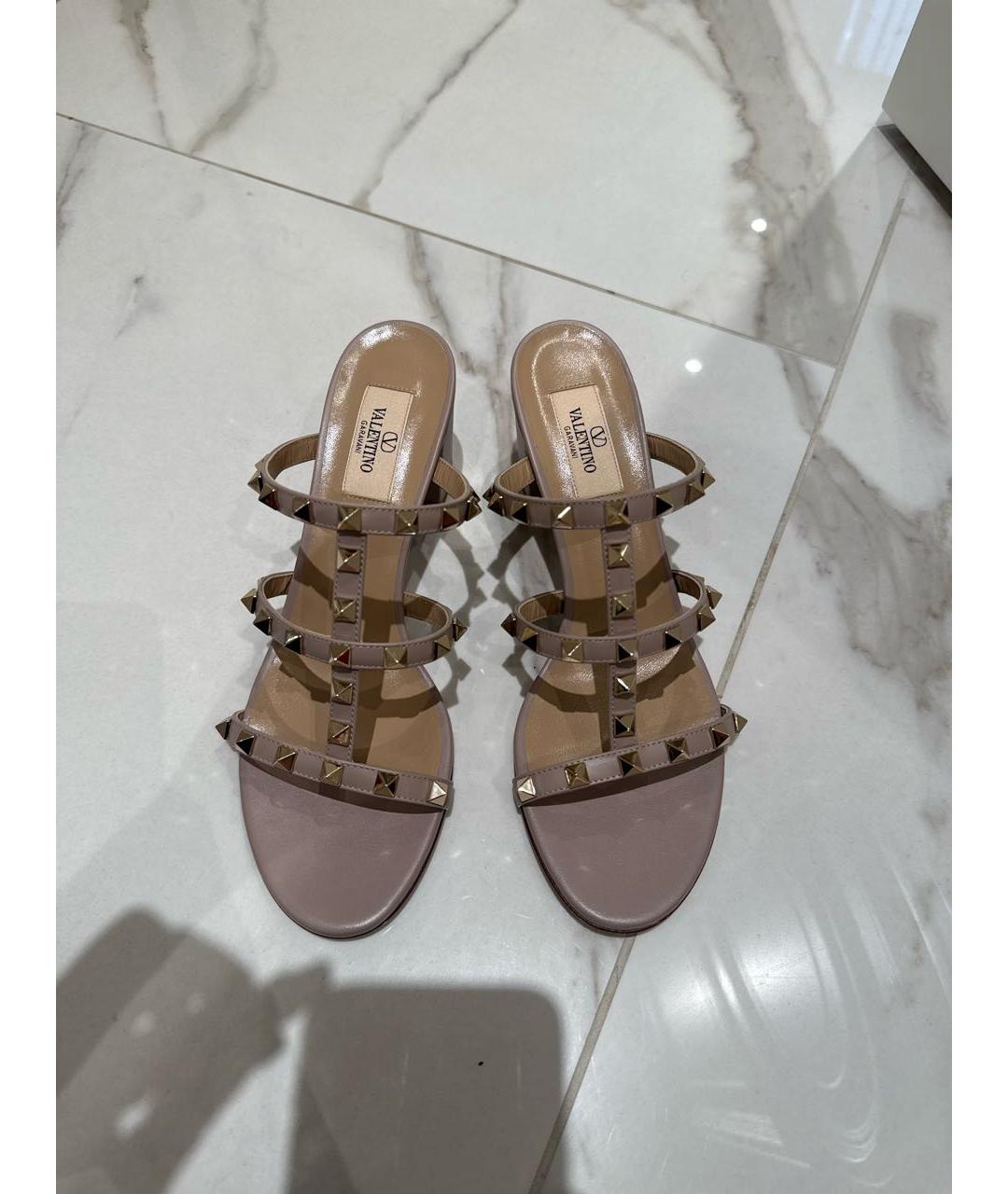 VALENTINO Бежевые кожаные сабо, фото 2