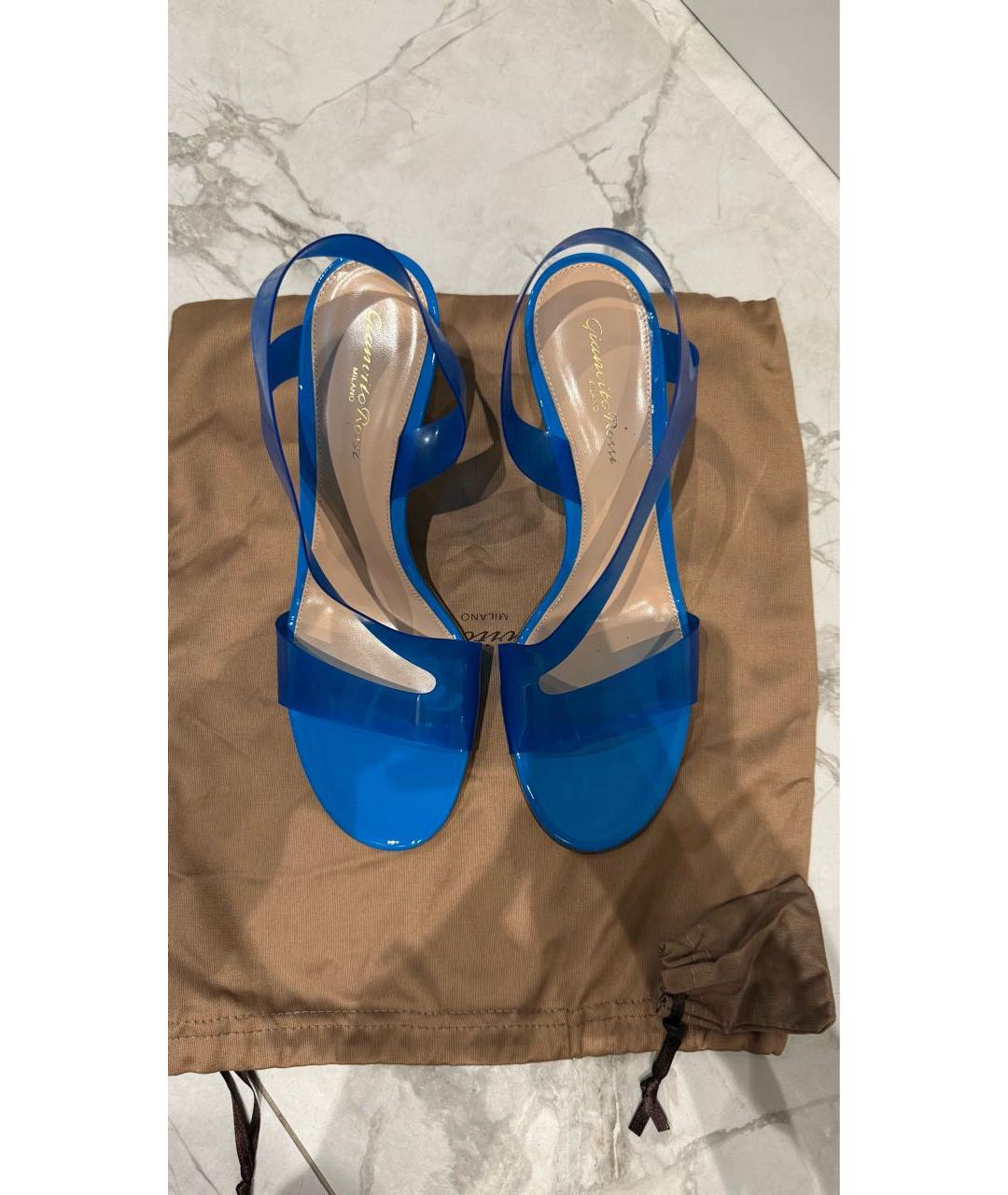 GIANVITO ROSSI Синие резиновые босоножки, фото 3