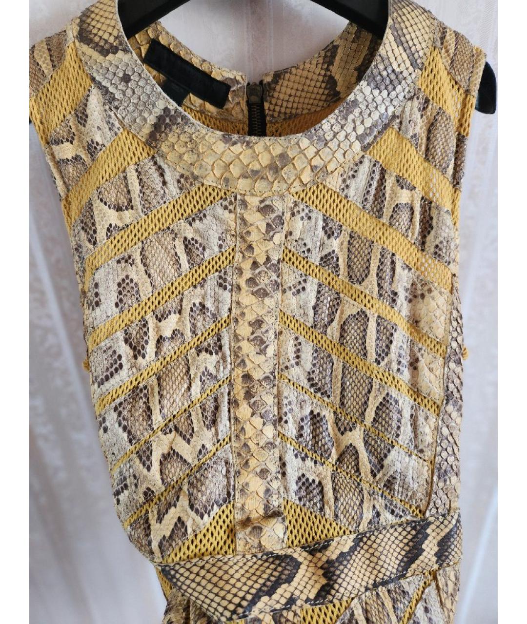BURBERRY Горчичное кожаное платье, фото 4
