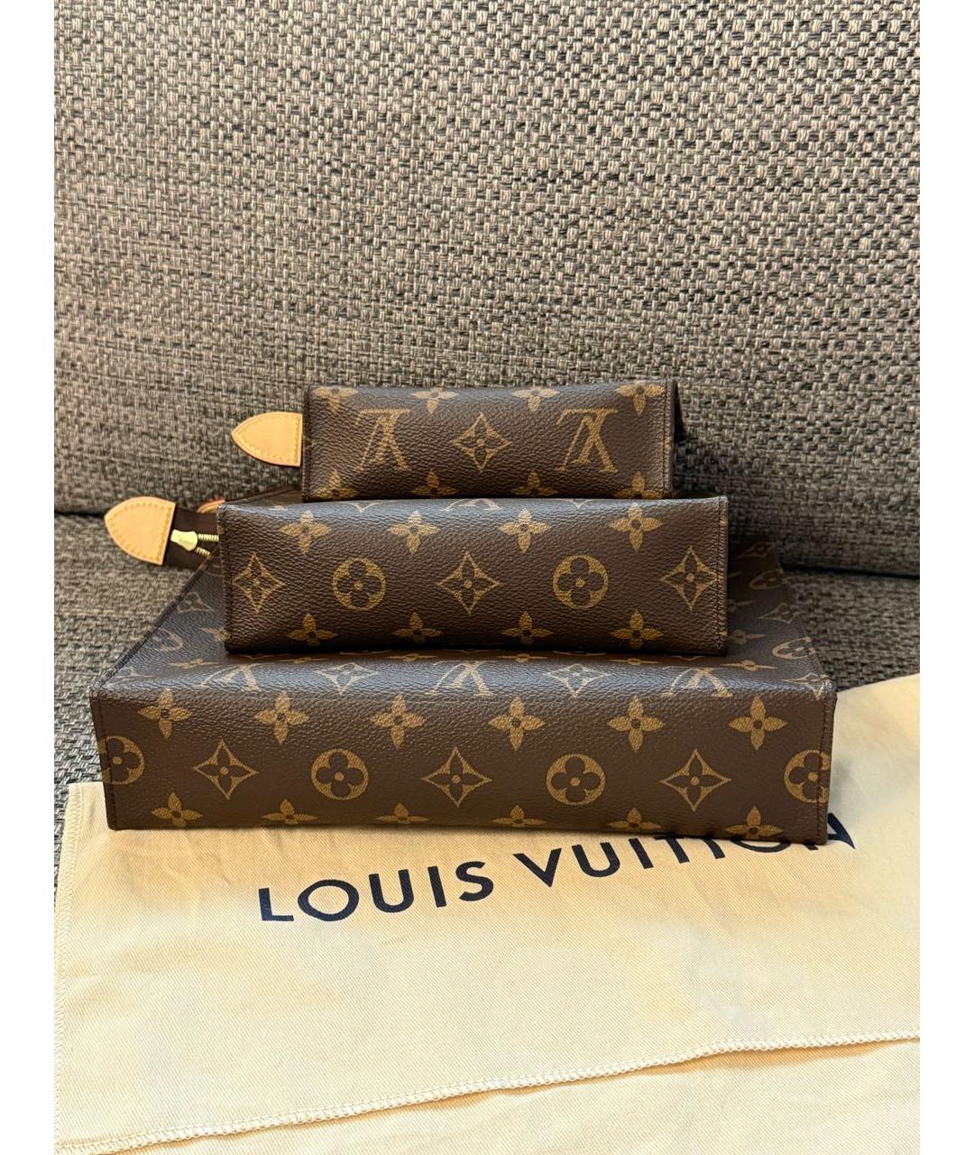LOUIS VUITTON Коричневая косметичка, фото 3