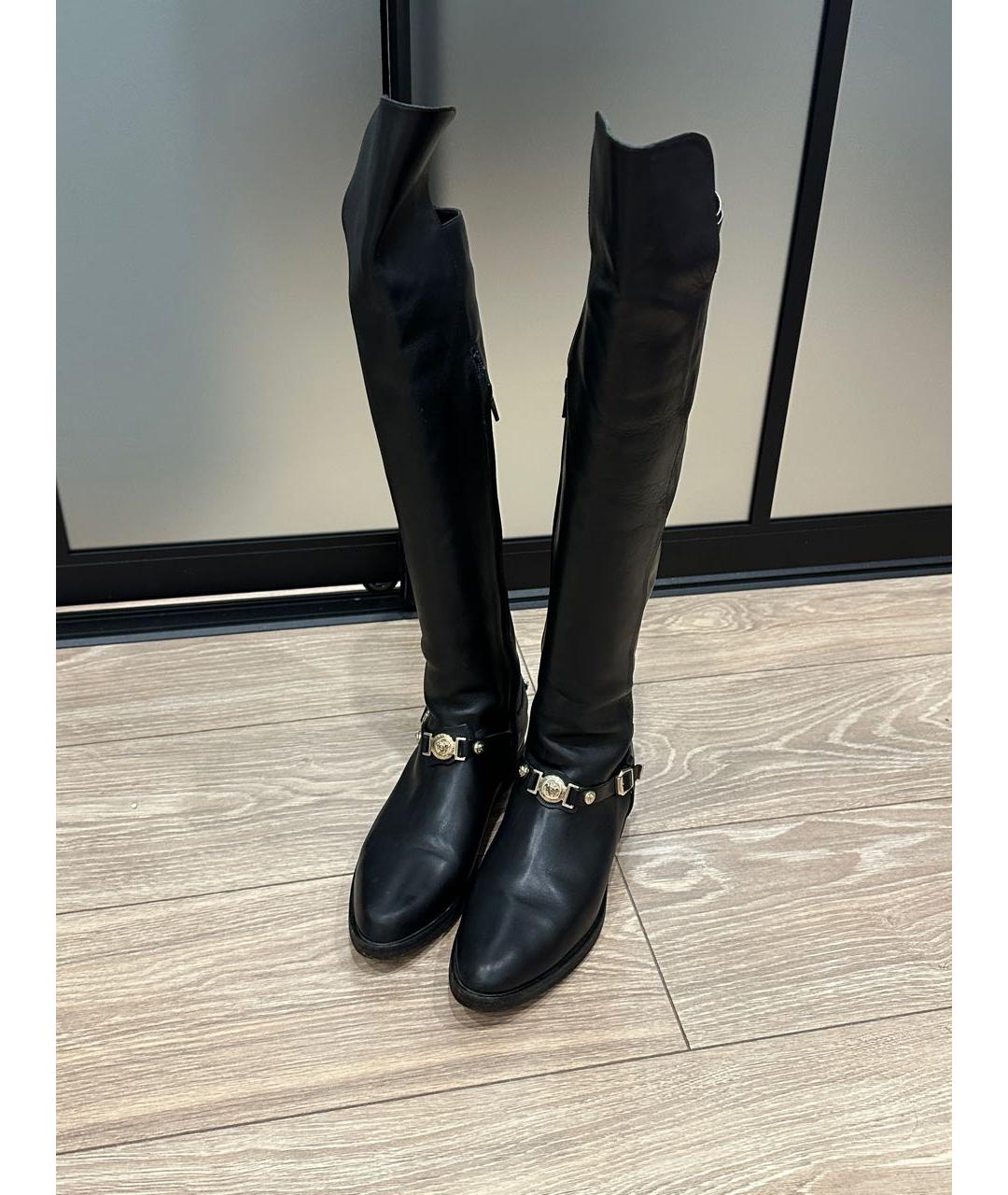 VERSACE Черные кожаные сапоги, фото 3