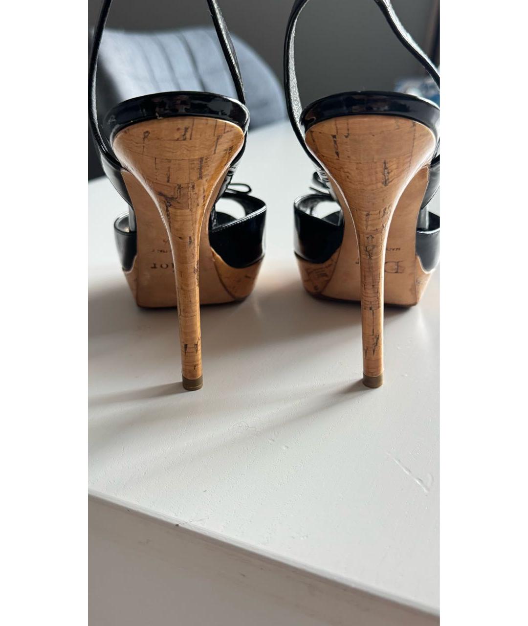 CHRISTIAN DIOR Черные босоножки из лакированной кожи, фото 4
