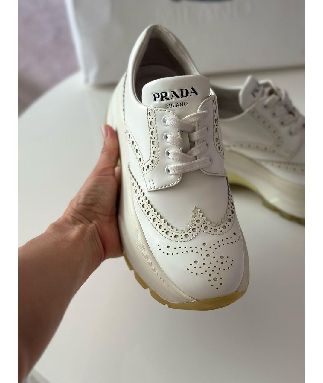 PRADA Белые кожаные брогги и оксфорды, фото 6