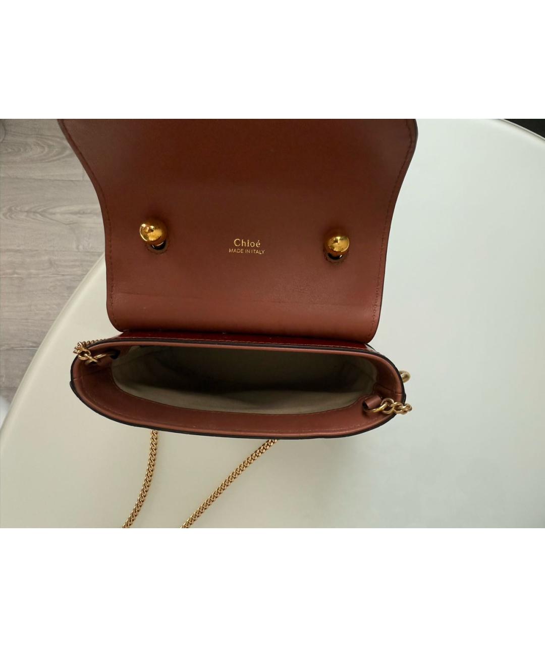 CHLOE Коричневая сумка с короткими ручками из лакированной кожи, фото 4