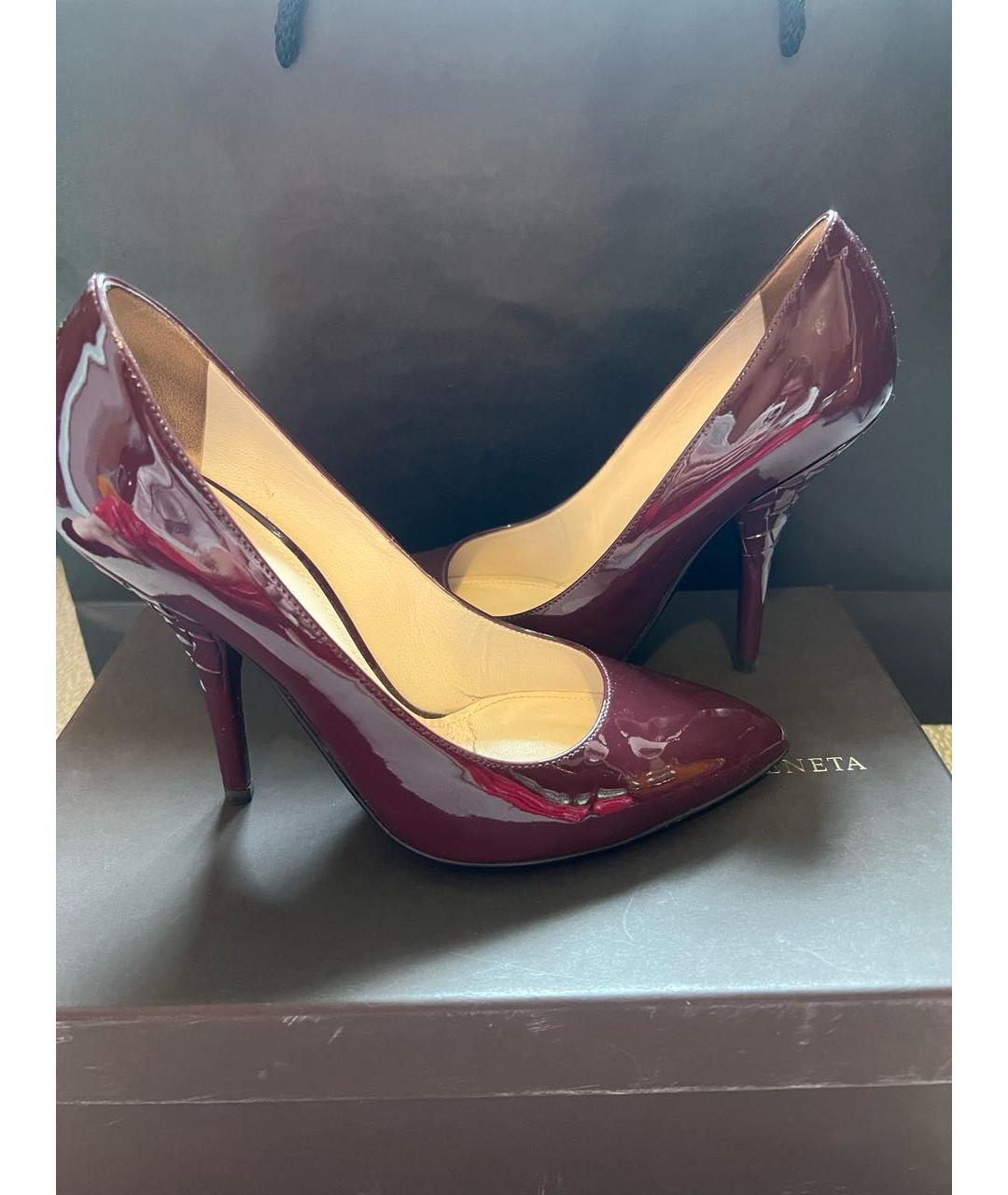 BOTTEGA VENETA Бордовые туфли из лакированной кожи, фото 5