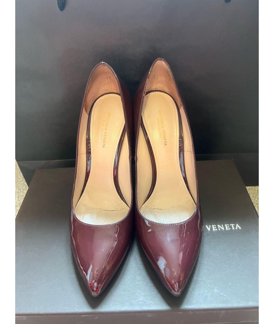 BOTTEGA VENETA Бордовые туфли из лакированной кожи, фото 2