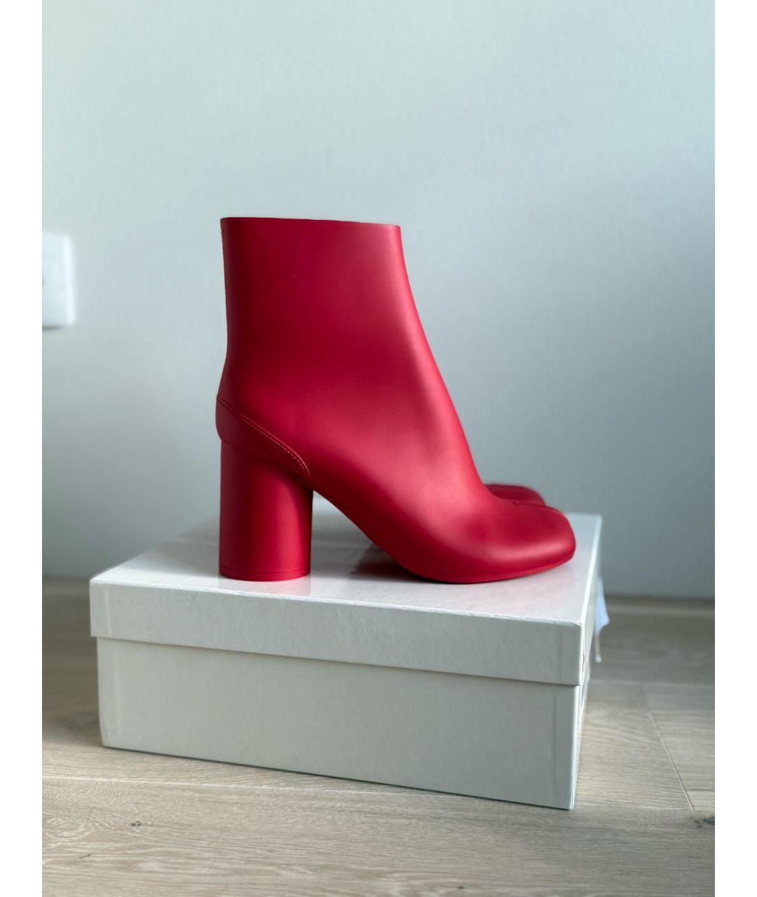 MAISON MARGIELA Красные резиновые ботильоны, фото 8