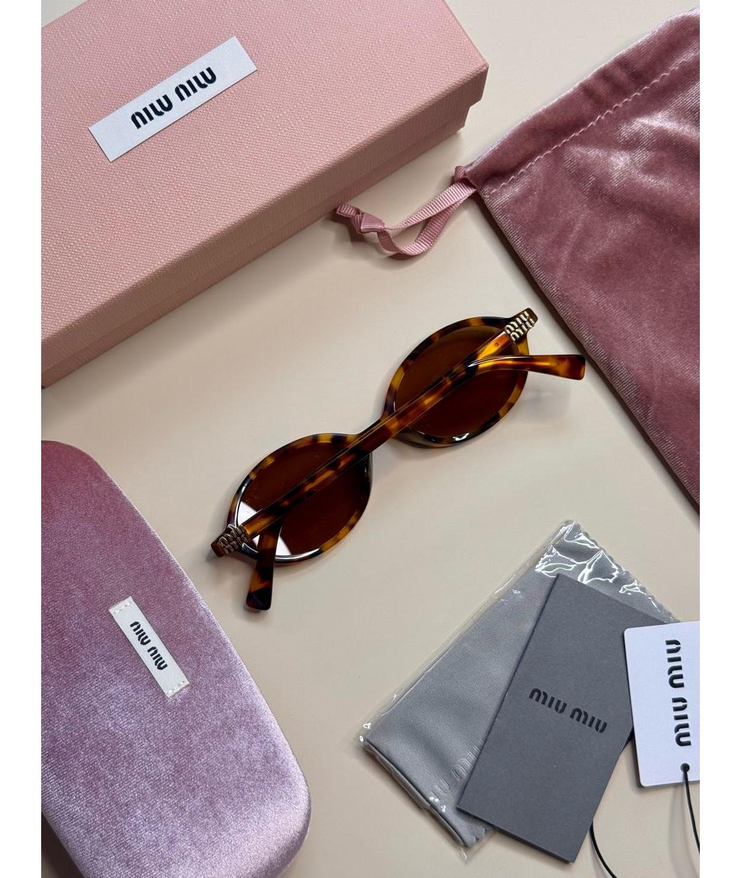MIU MIU Коричневые пластиковые солнцезащитные очки, фото 4