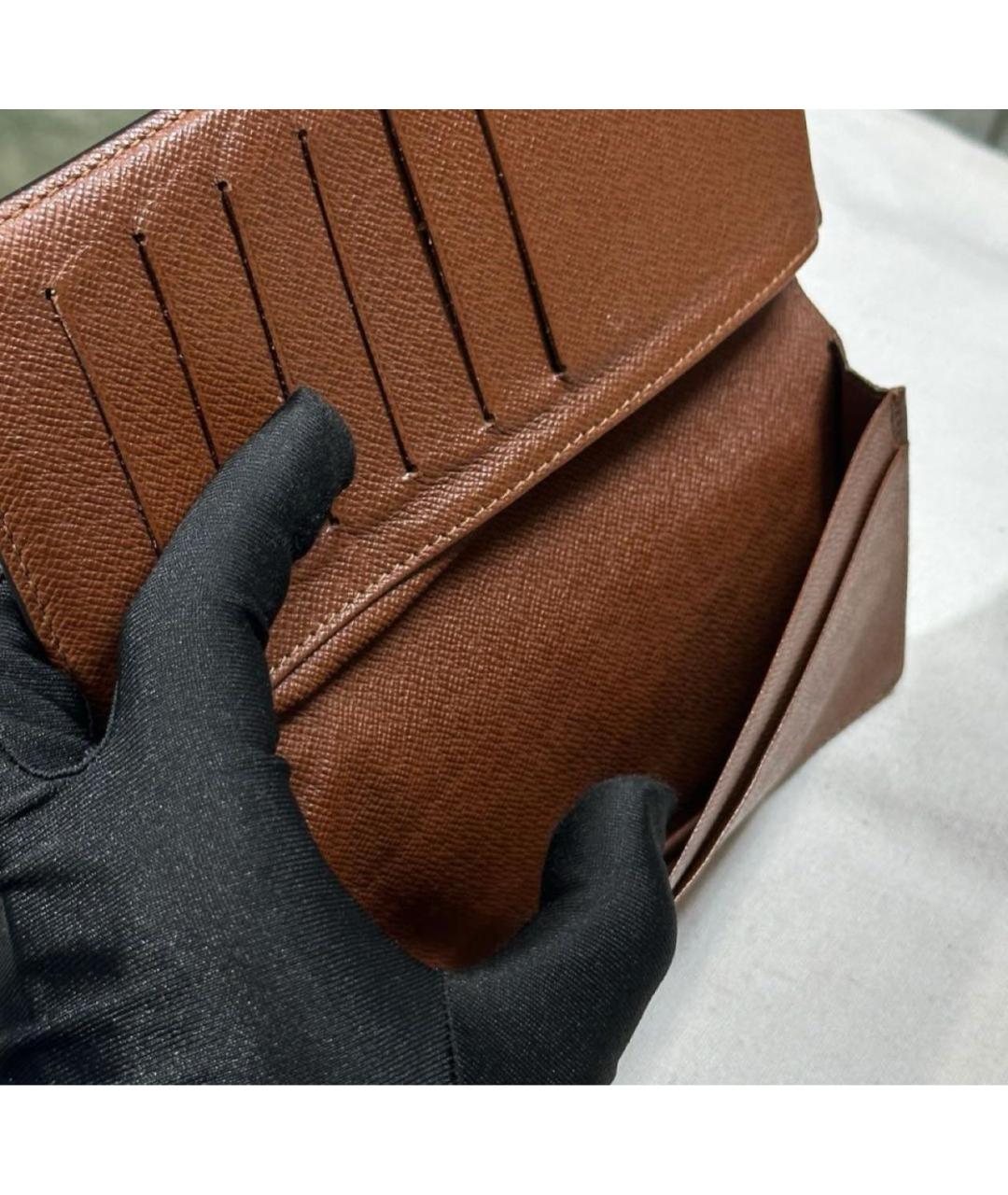LOUIS VUITTON Коричневый кошелек, фото 5