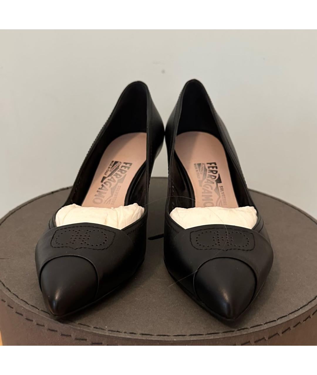FERRAGAMO Черные кожаные лодочки на низком каблуке, фото 2