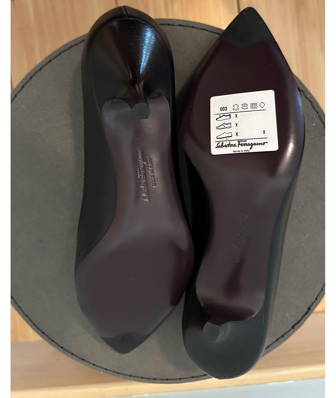FERRAGAMO Черные кожаные лодочки на низком каблуке, фото 4