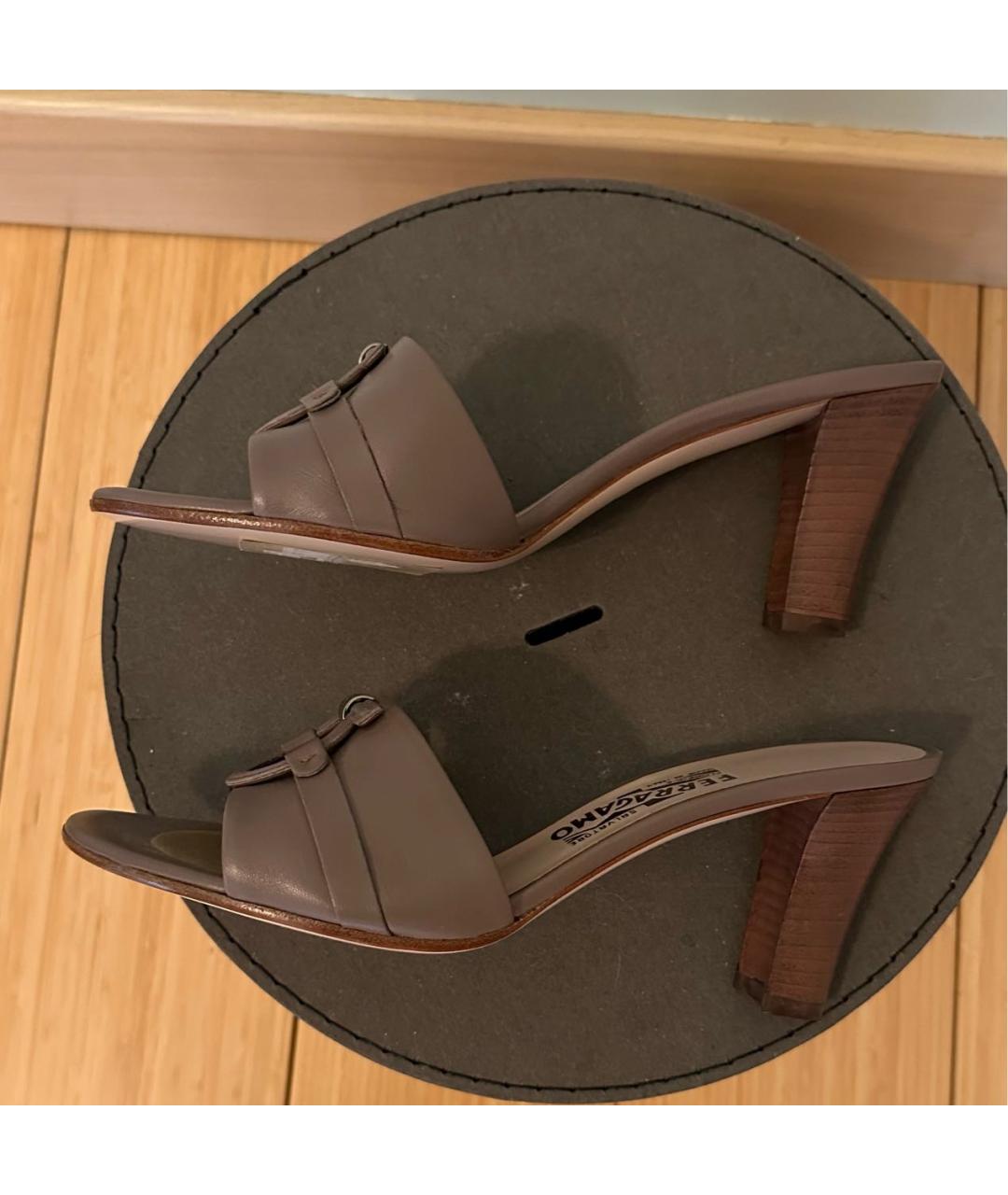 FERRAGAMO Бежевые кожаные мюли, фото 6