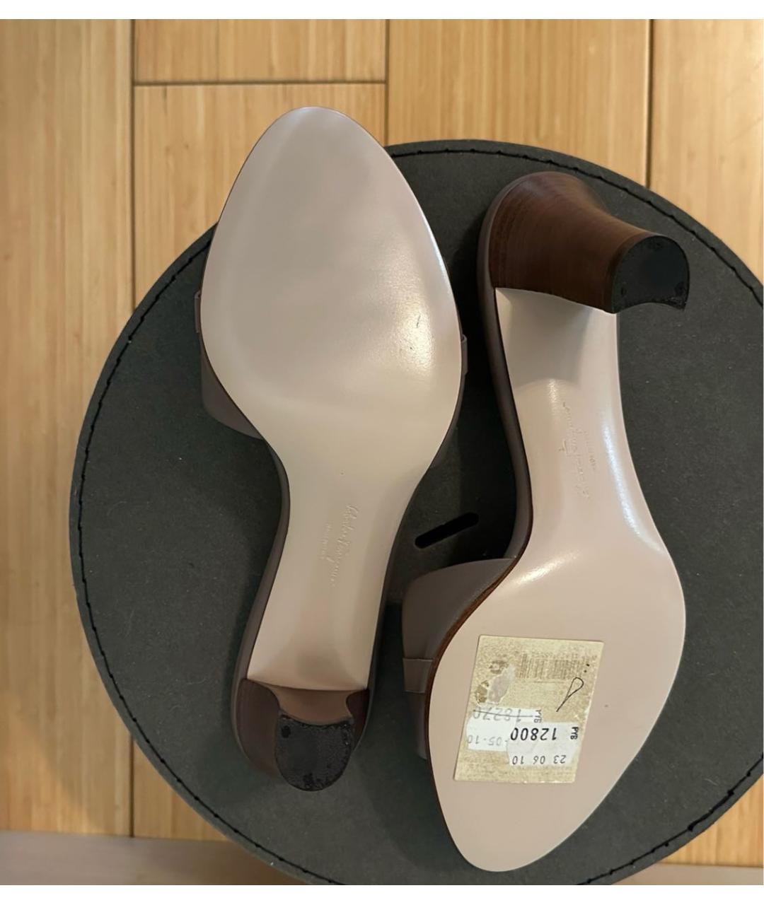 FERRAGAMO Бежевые кожаные мюли, фото 4