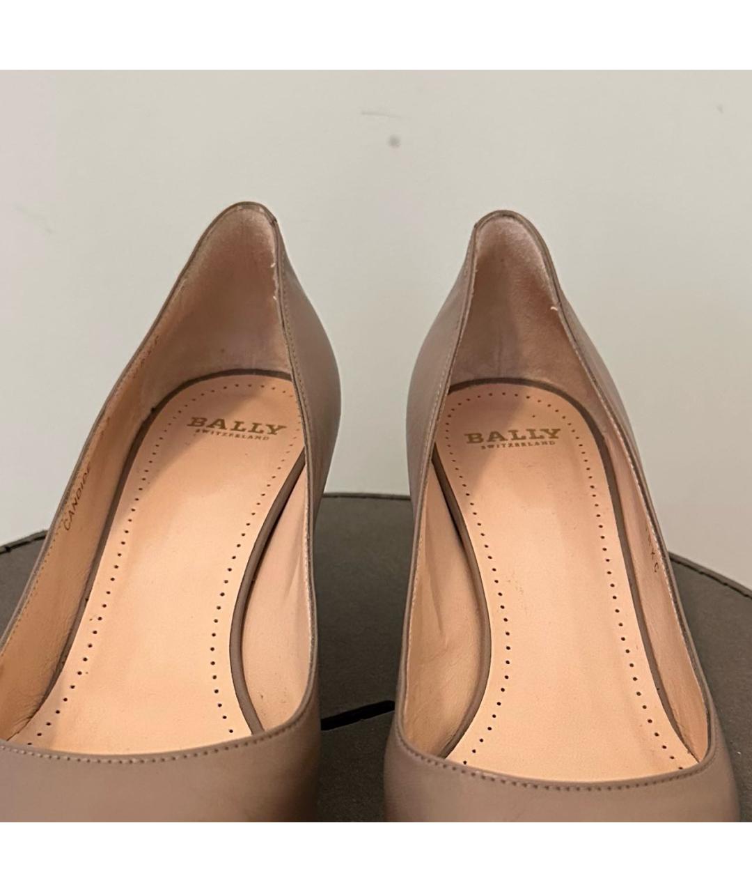 BALLY Бежевые кожаные лодочки на низком каблуке, фото 3