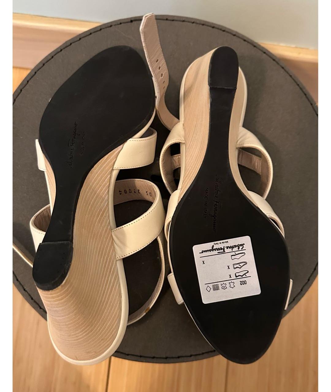 FERRAGAMO Бежевые кожаные босоножки, фото 4