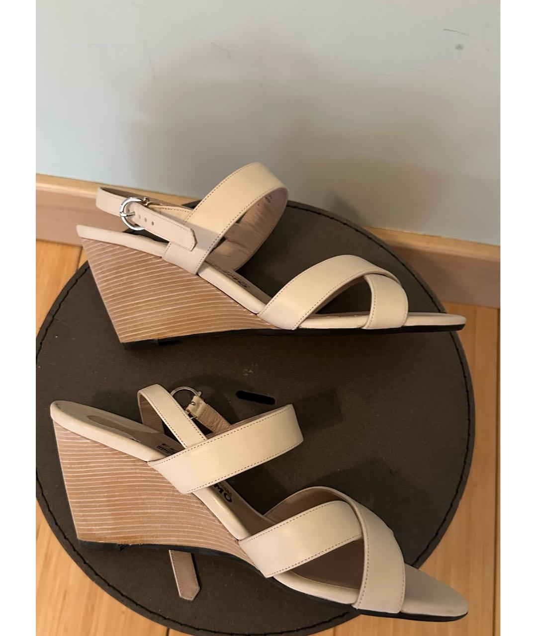 FERRAGAMO Бежевые кожаные босоножки, фото 5