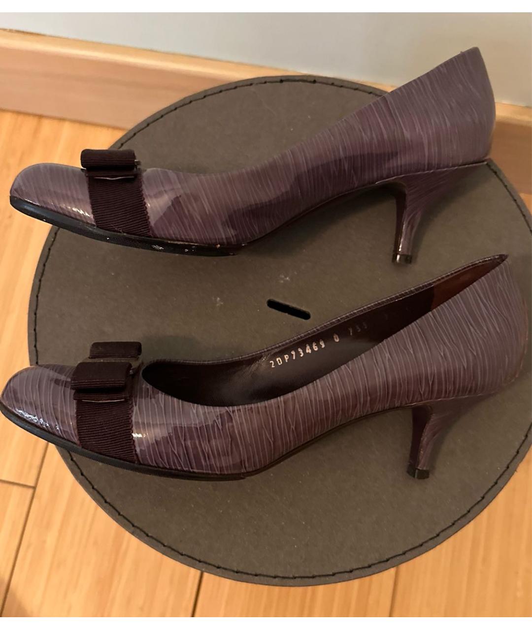 FERRAGAMO Фиолетовые туфли из лакированной кожи, фото 6