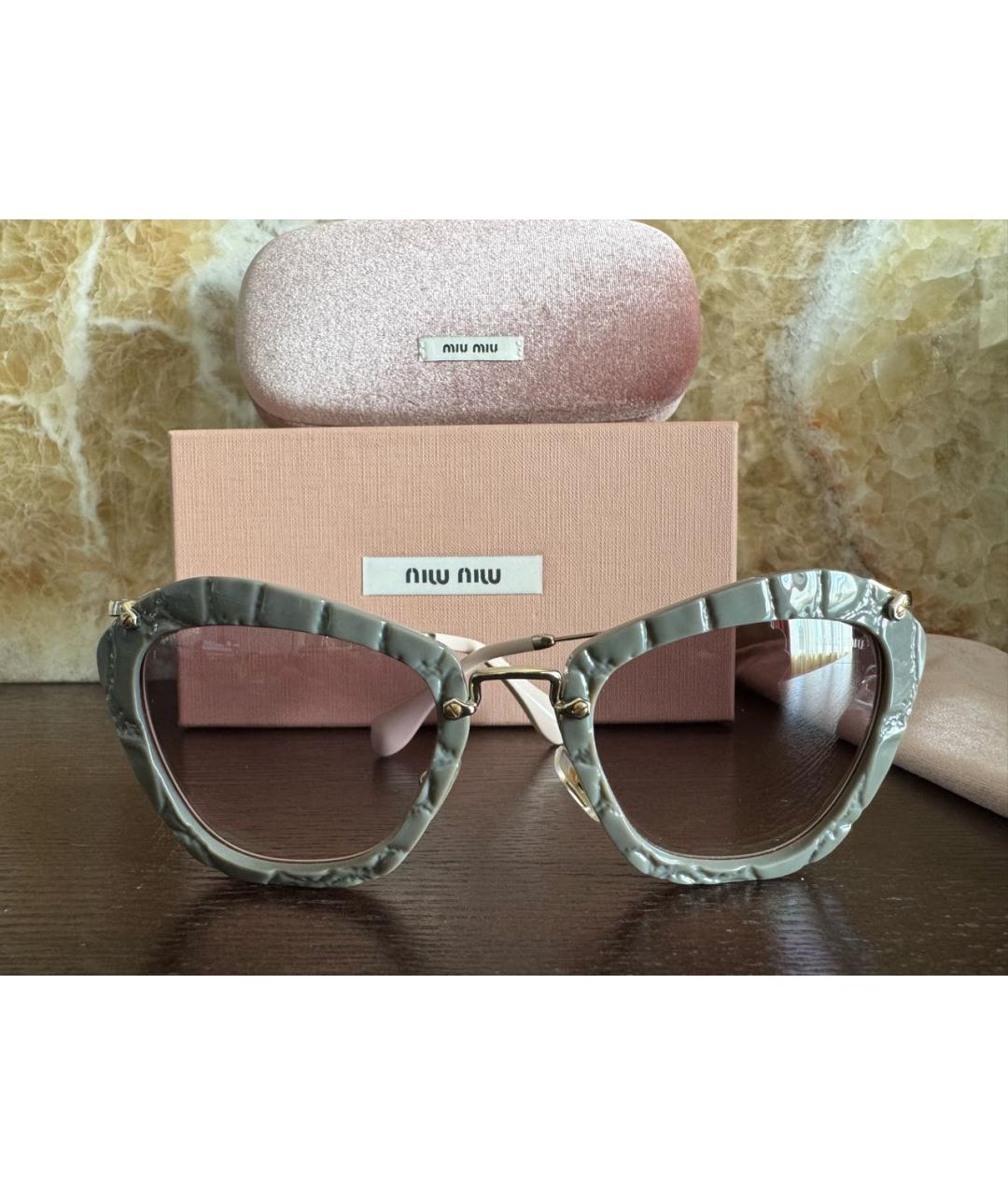 MIU MIU Серые пластиковые солнцезащитные очки, фото 9