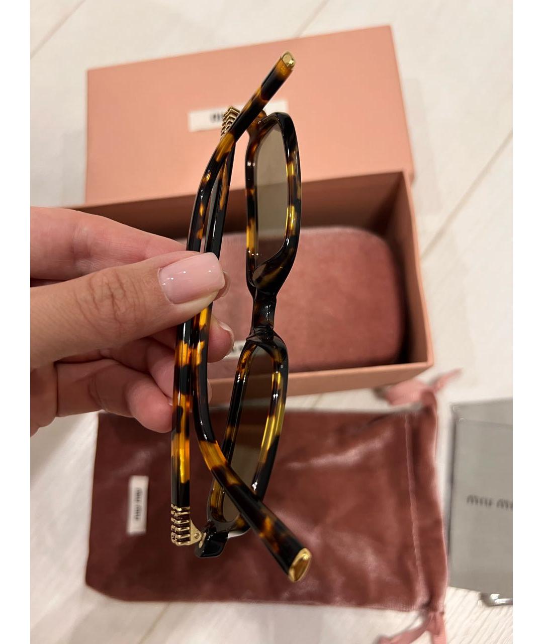 MIU MIU Коричневые солнцезащитные очки, фото 4