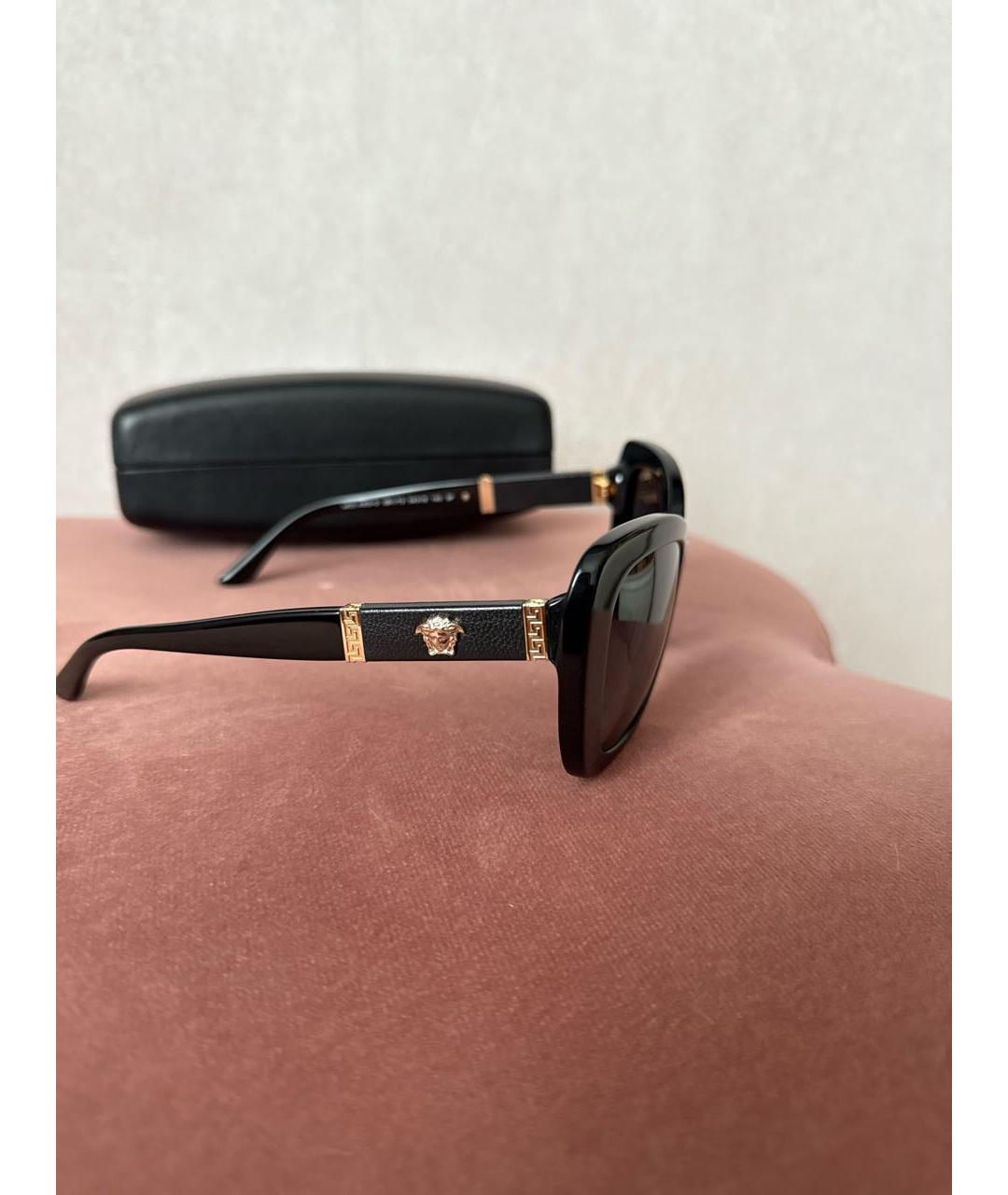 VERSACE Черные пластиковые солнцезащитные очки, фото 3