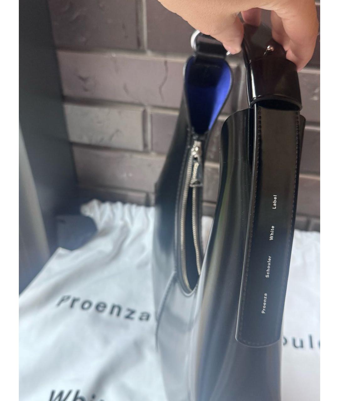 PROENZA SCHOULER Черная сумка с короткими ручками из лакированной кожи, фото 3