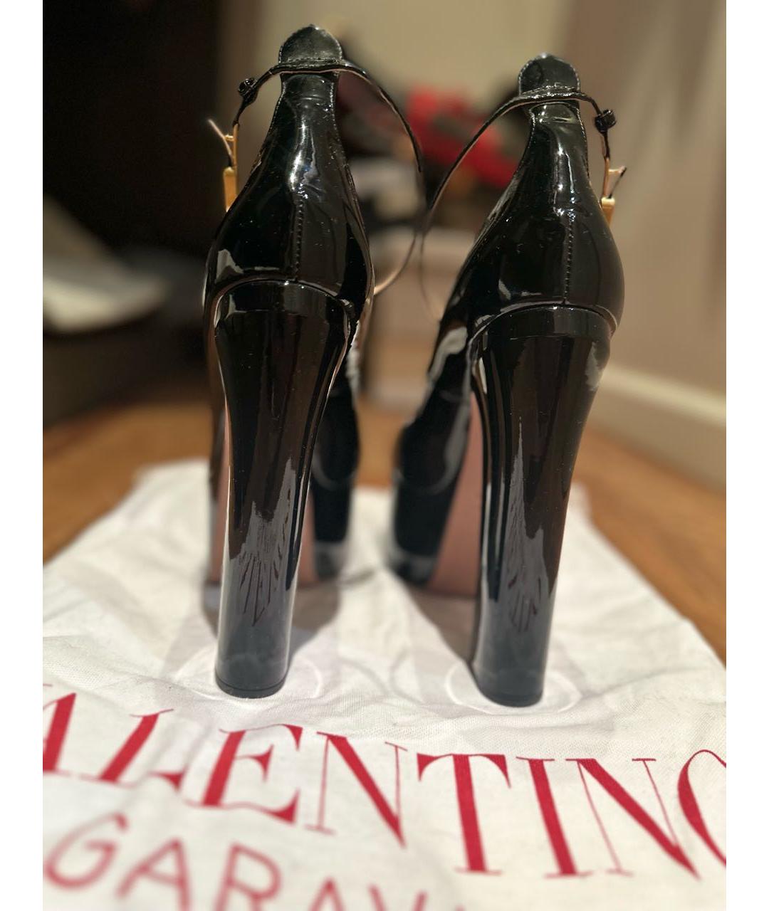VALENTINO Черные туфли из лакированной кожи, фото 4