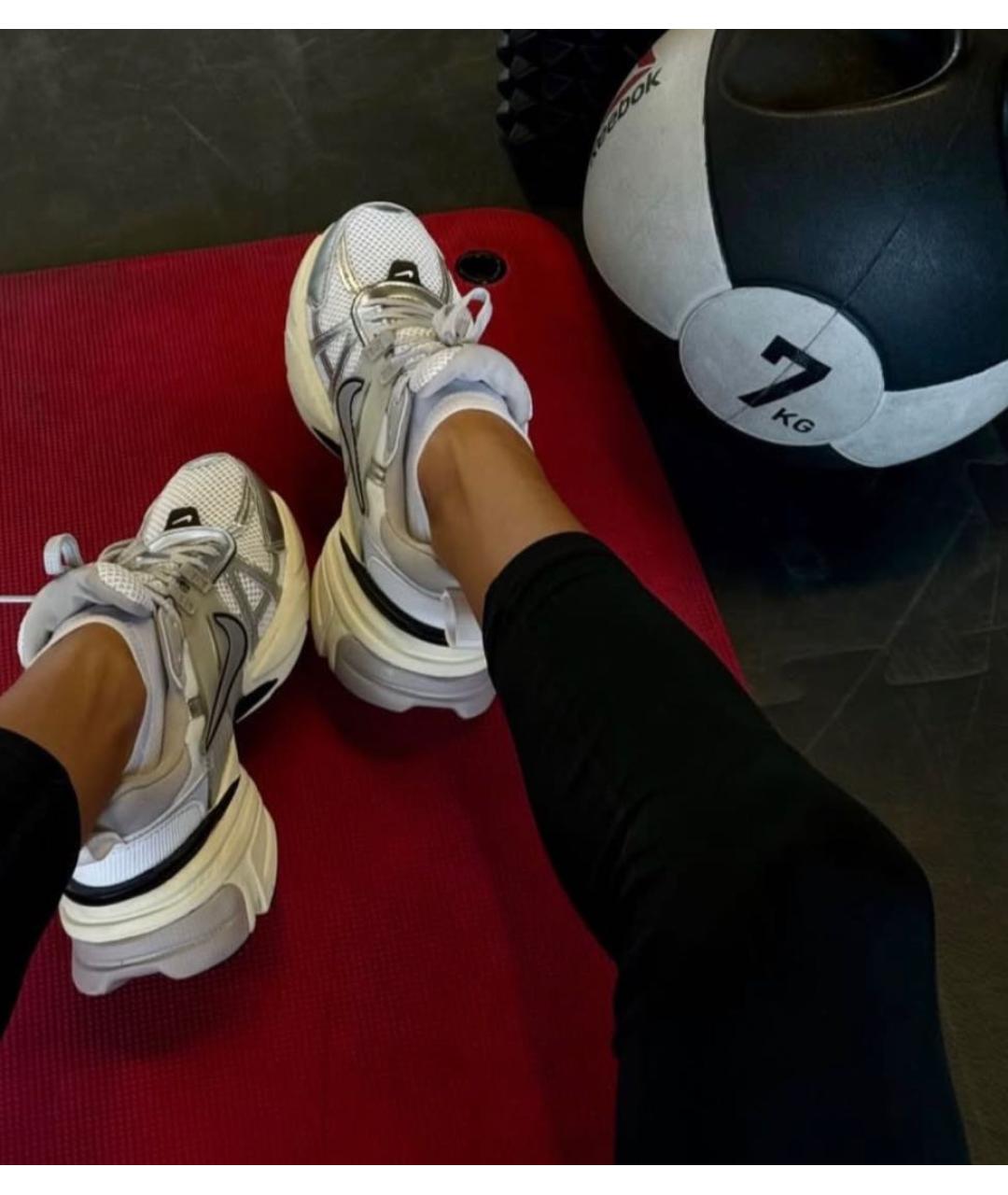 NIKE Серебряные кроссовки, фото 2