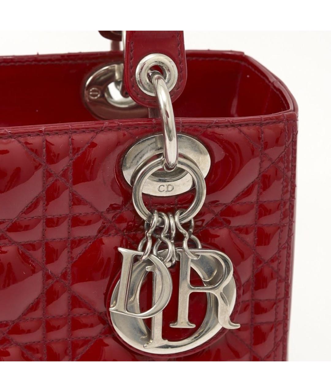 CHRISTIAN DIOR Красная сумка через плечо из лакированной кожи, фото 5