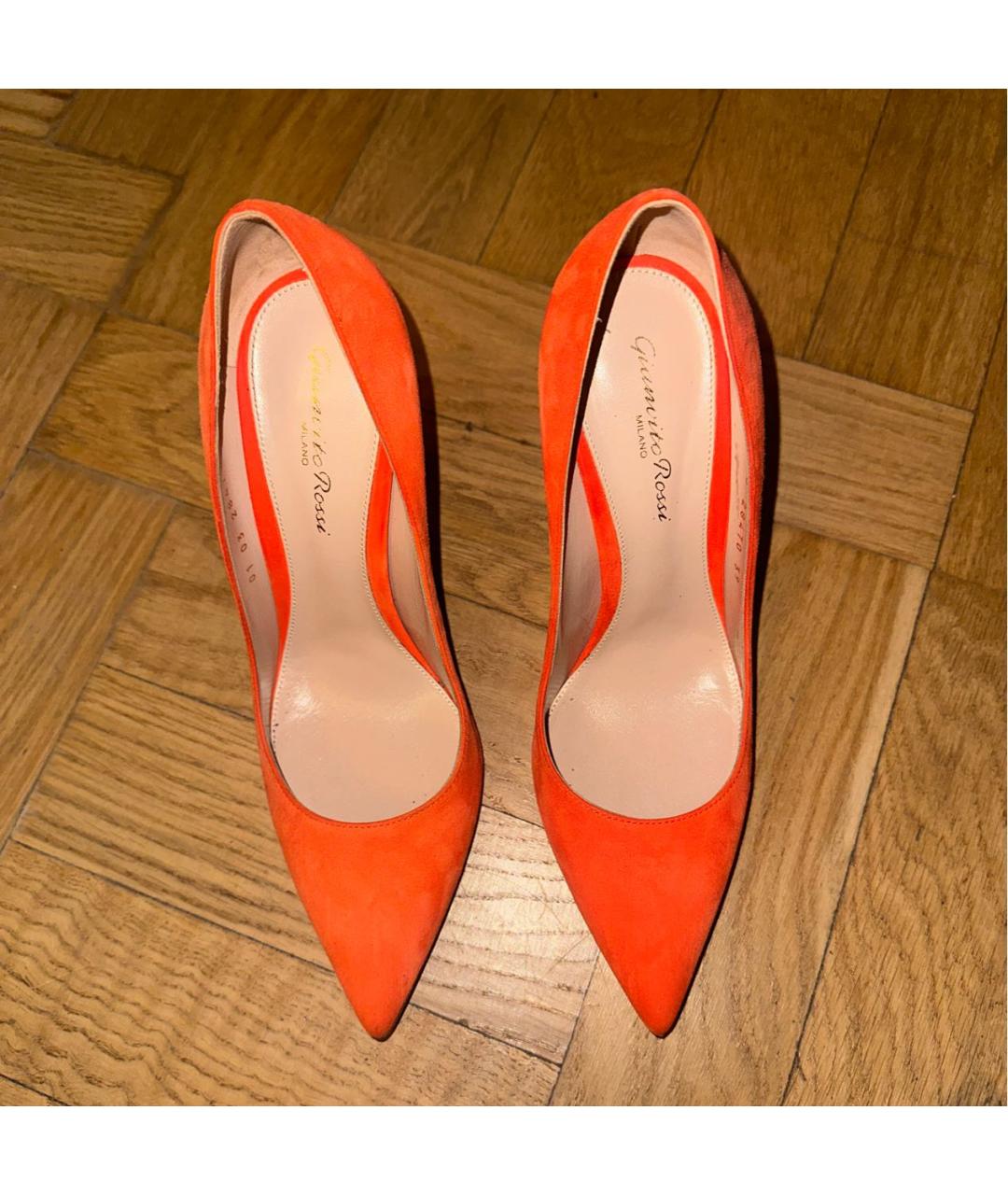 GIANVITO ROSSI Оранжевое замшевые туфли, фото 3