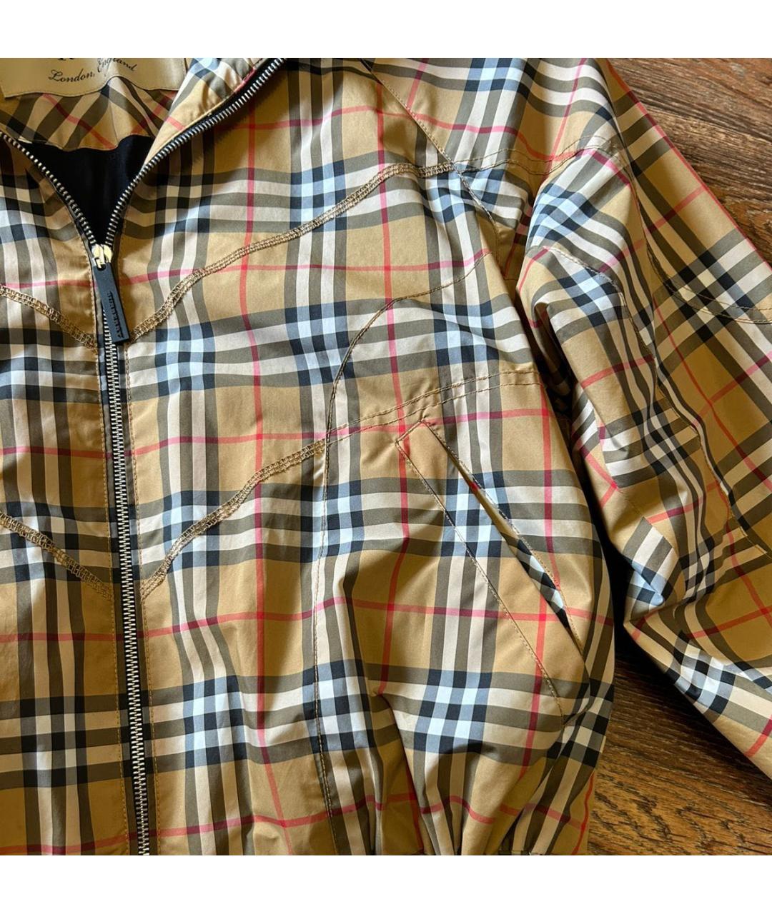 BURBERRY Полиэстеровая куртка, фото 4