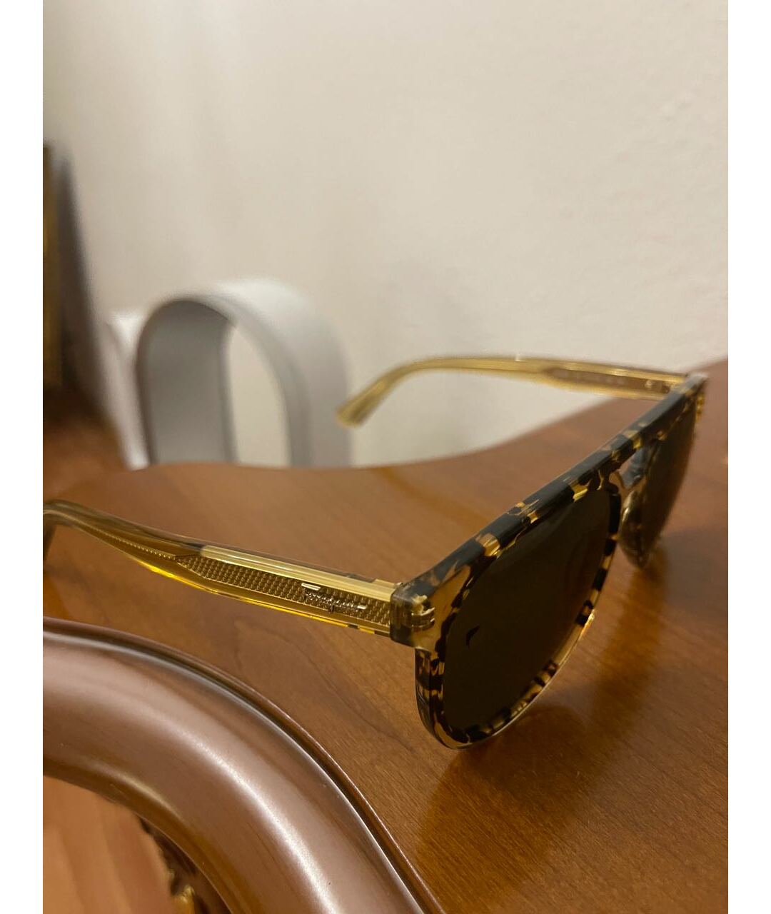 SALVATORE FERRAGAMO Коричневые пластиковые солнцезащитные очки, фото 2