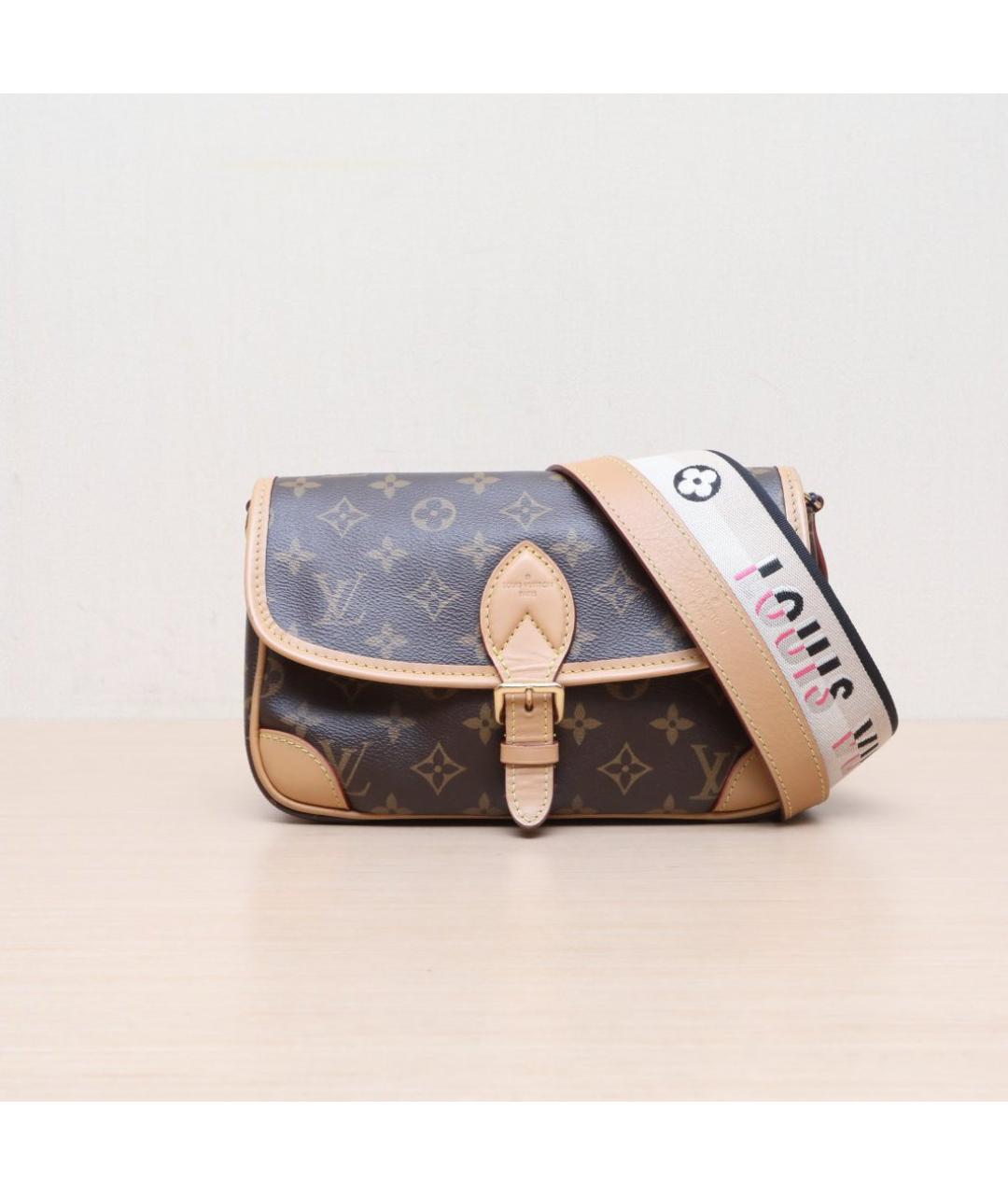 LOUIS VUITTON Коричневая сумка через плечо, фото 2