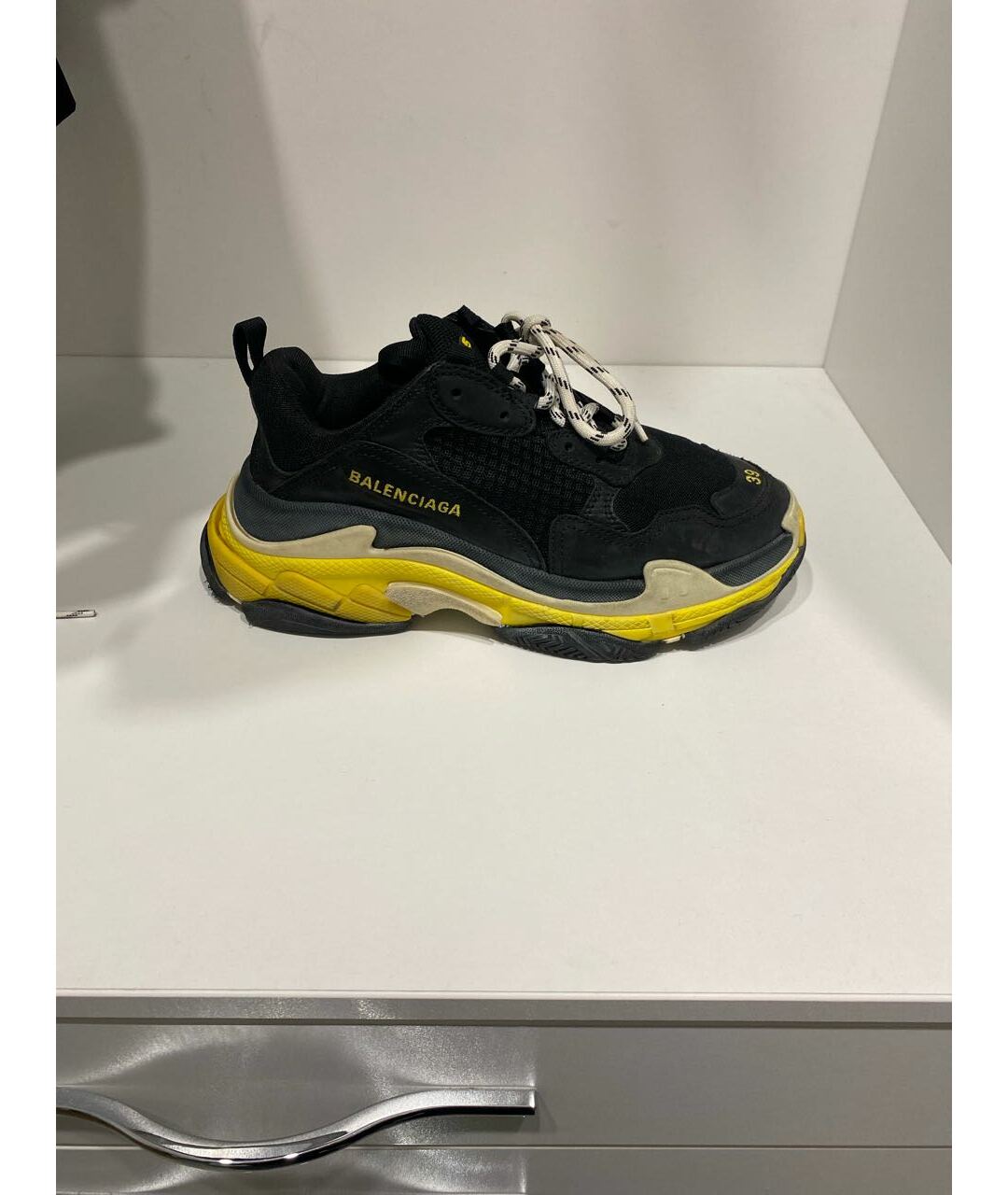 BALENCIAGA Черные кожаные кроссовки, фото 5