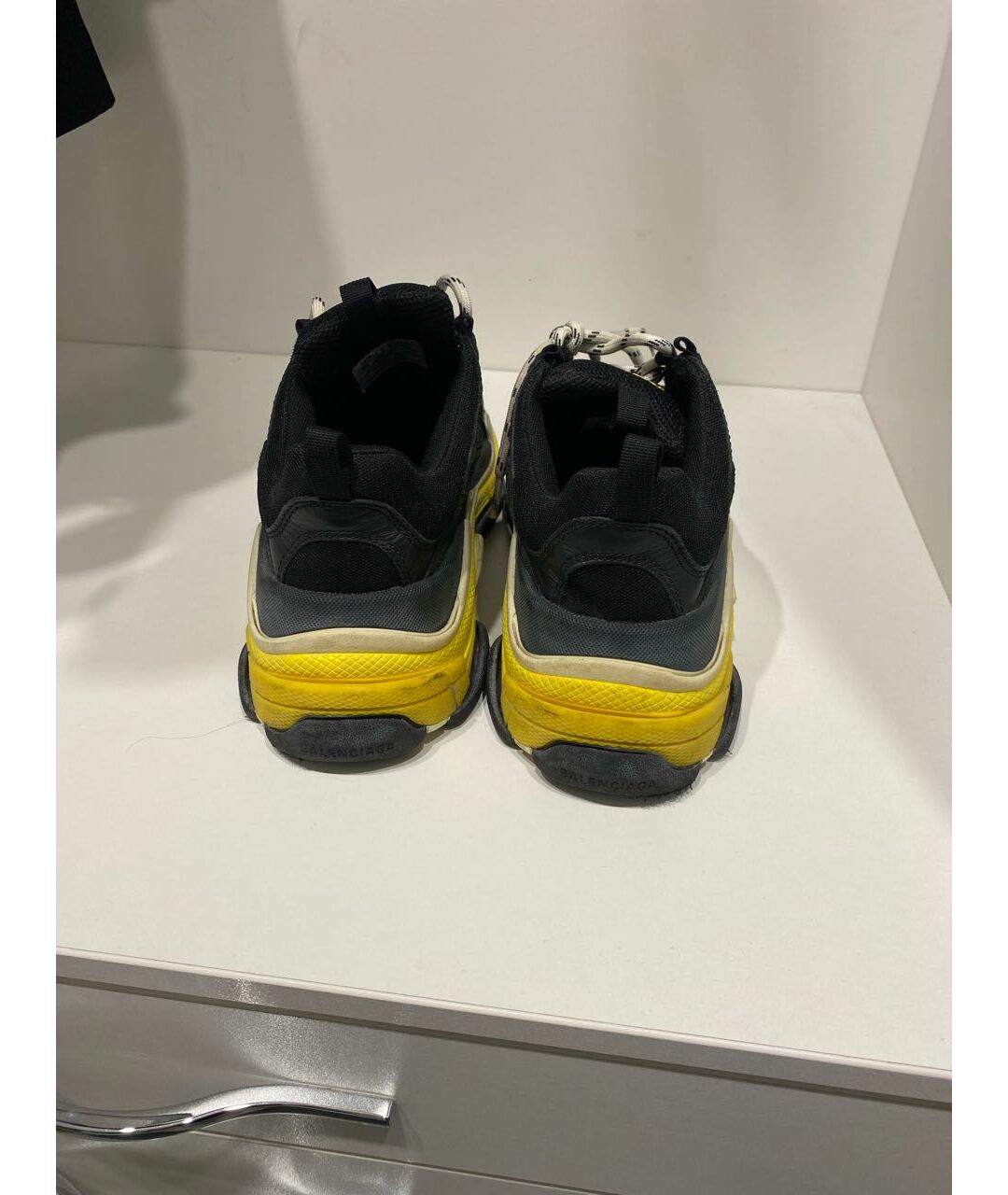 BALENCIAGA Черные кожаные кроссовки, фото 4