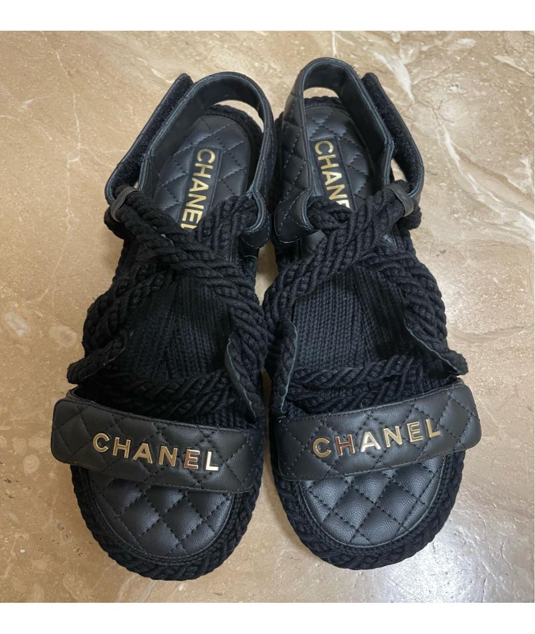 CHANEL Черные кожаные сандалии, фото 2
