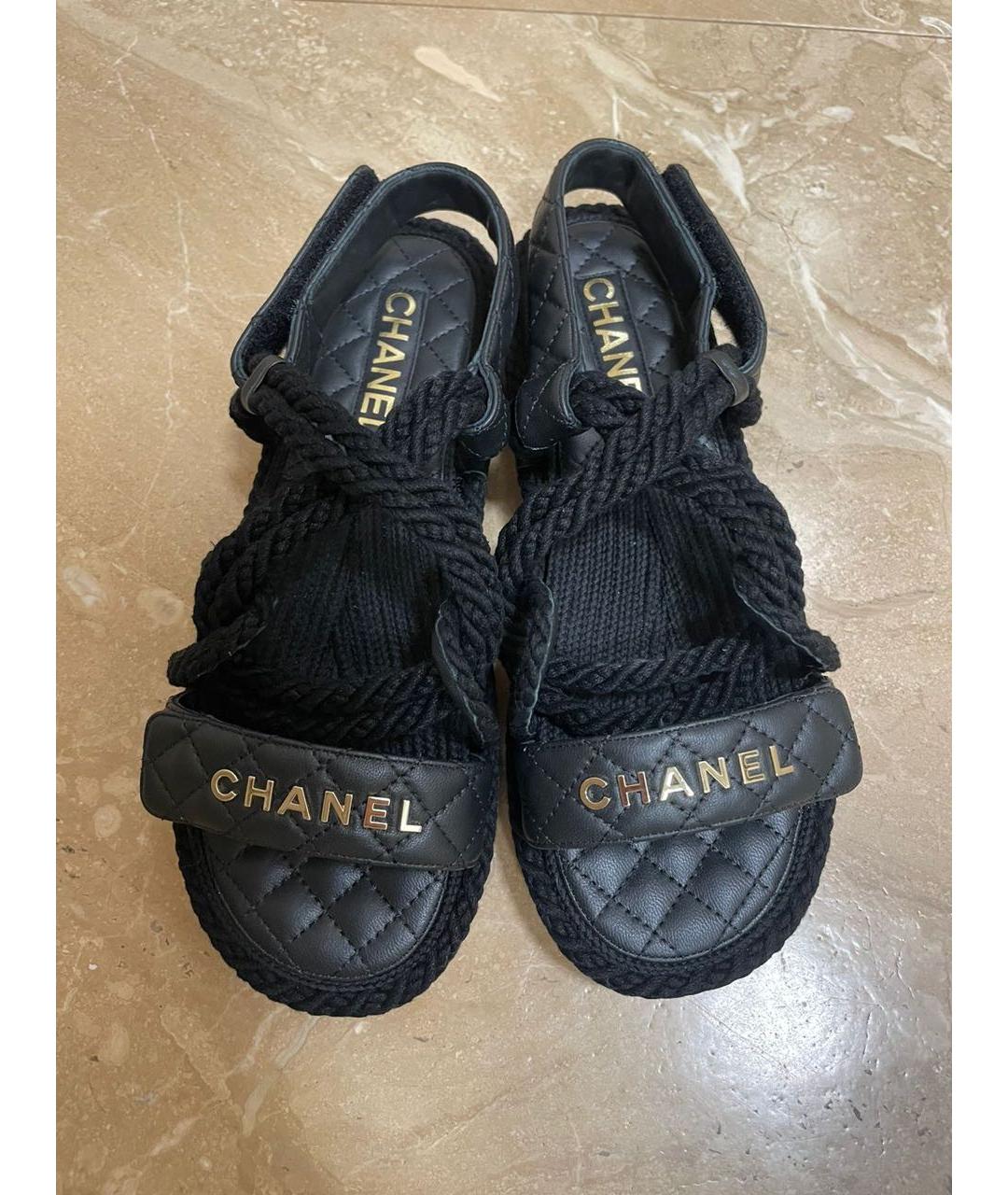 CHANEL Черные замшевые сандалии, фото 2