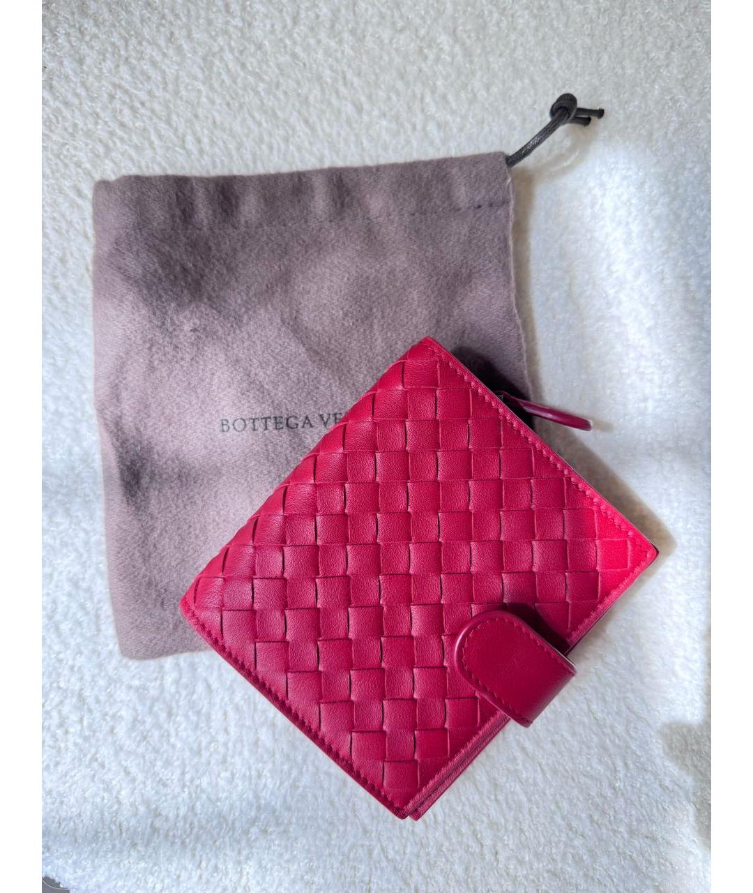 BOTTEGA VENETA Красный кожаный кошелек, фото 6