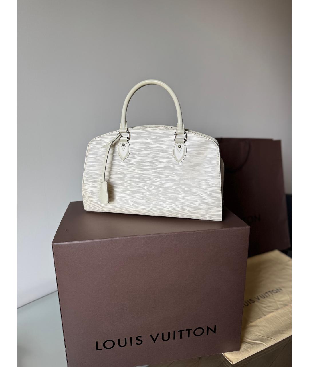 LOUIS VUITTON Белая кожаная сумка с короткими ручками, фото 10