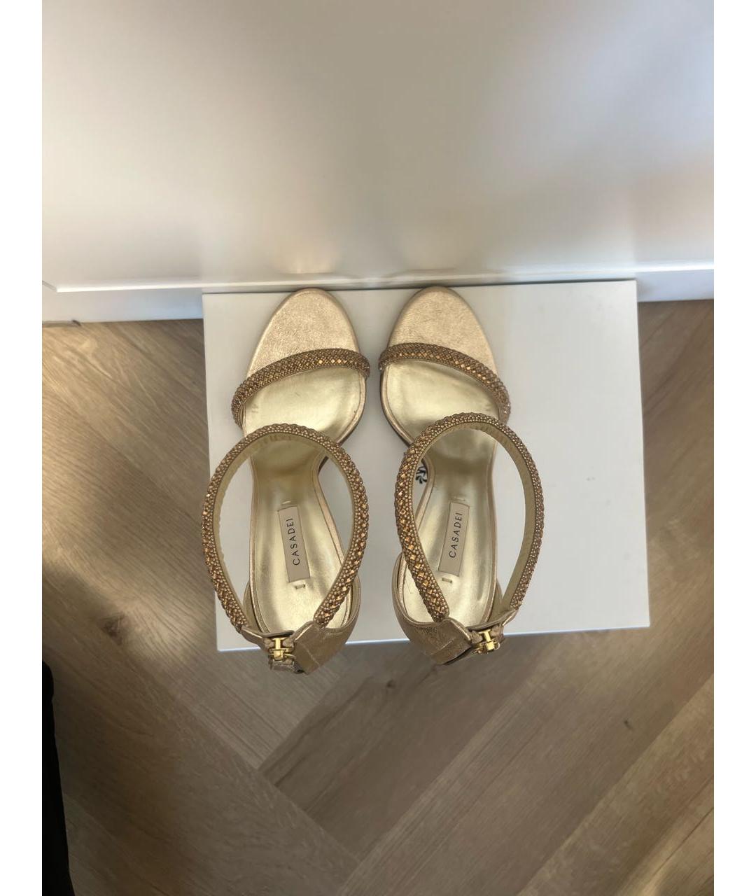 CASADEI Золотые кожаные босоножки, фото 3